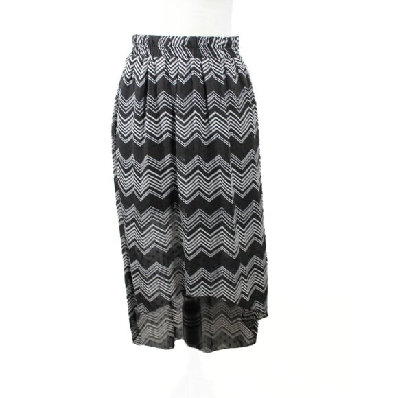 No Boundaries Chevron High-Low Skirt – Juniors M, NWOT - Picture 1 of 5